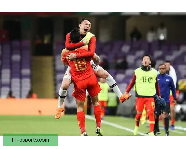 从亚洲杯赛场看中场控制力对比赛走势的决定性影响解析战术层面