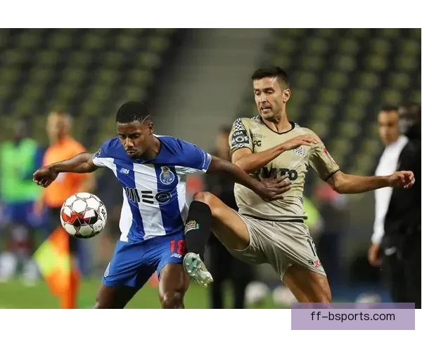 多特蒙德主场迎战波尔图前夕为胡梅尔斯举行千场纪念